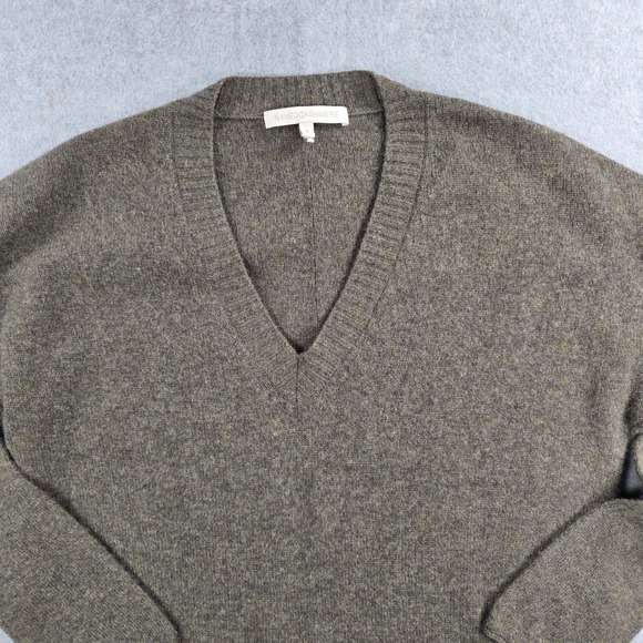 Naked Cashmere Sweaters - Naked Cashmere Sweater Womens Medium Olive Green 100% Cashmere V-Neck Oversized